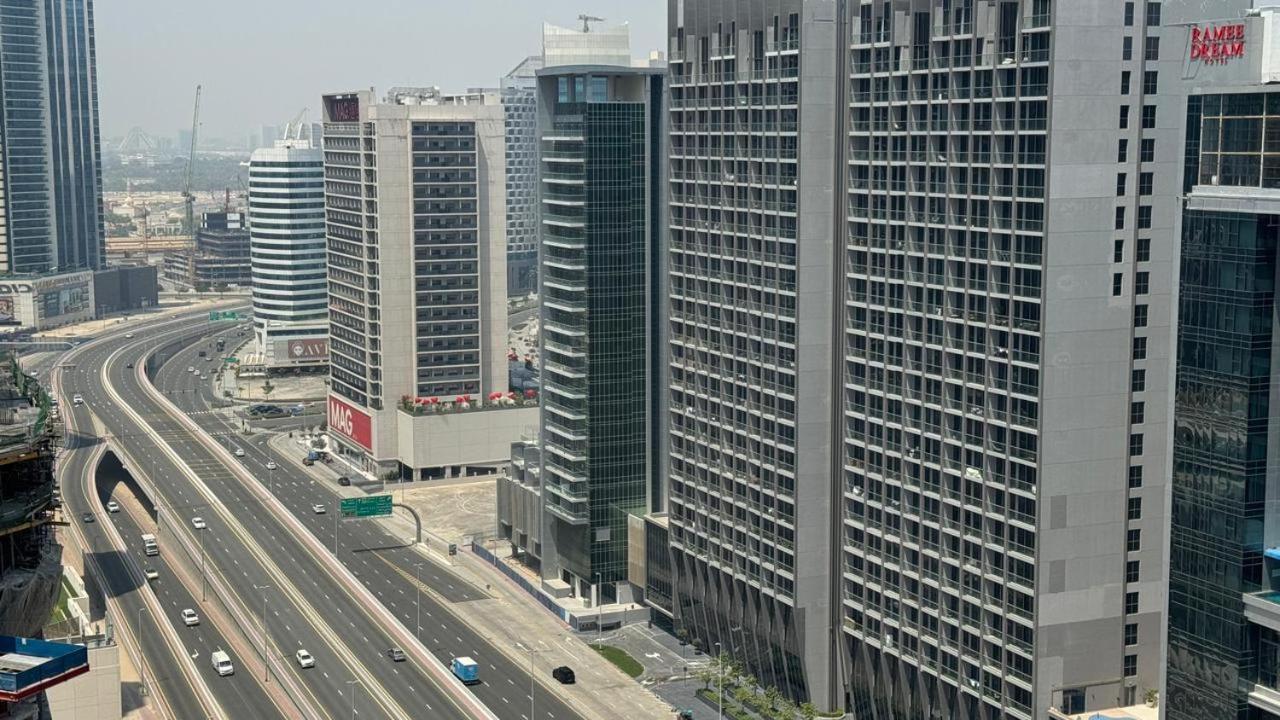 Magnificent - Damac Distinction Downtown Apartment Dubai Exterior photo